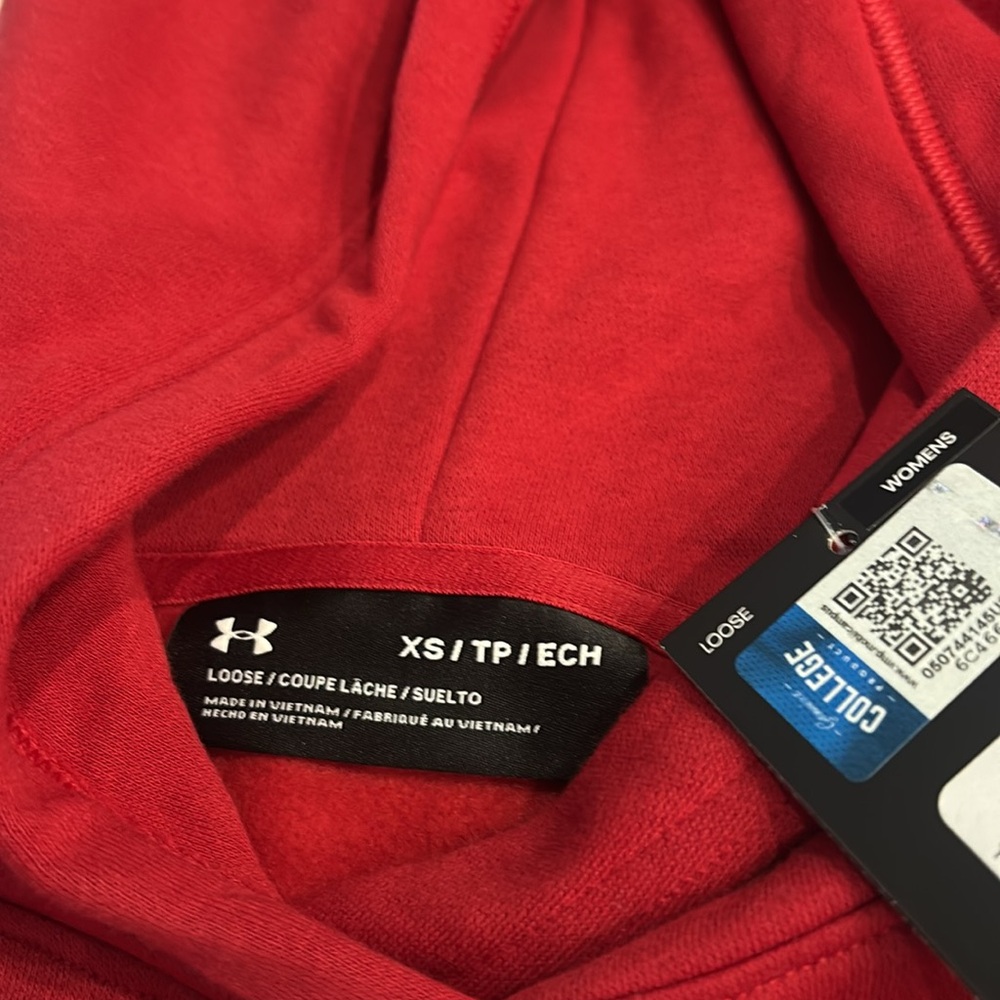 University of Wisconsin Badgers Under Armour Hoodie - Picture 7 of 8